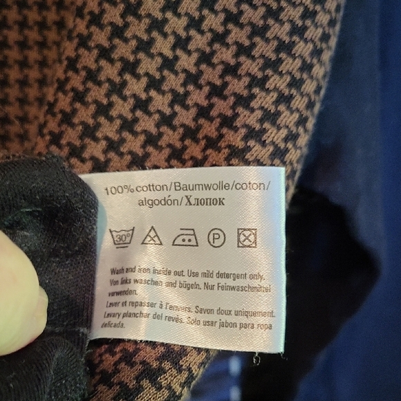 Boss V-Neck Sweater in Black and Brown - Picture 5 of 6